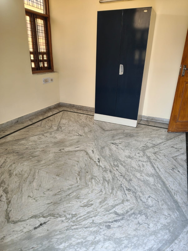 2 BHK 800 Sq.Ft. Builder Floor in Satyam Plaza