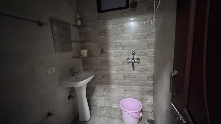 Bathroom, ambala highway 3 Bedroom 1350 Sq.Ft. Apartment In Ambala Highway Zirakpur 9203901