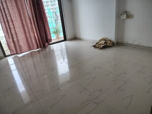 Room in 2 BHK Apartment at Sugee Atharva, Prabhadevi – for Rent