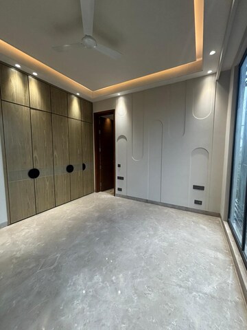 Room in 4 BHK Builder Floor at East Of Kailash – for Rent