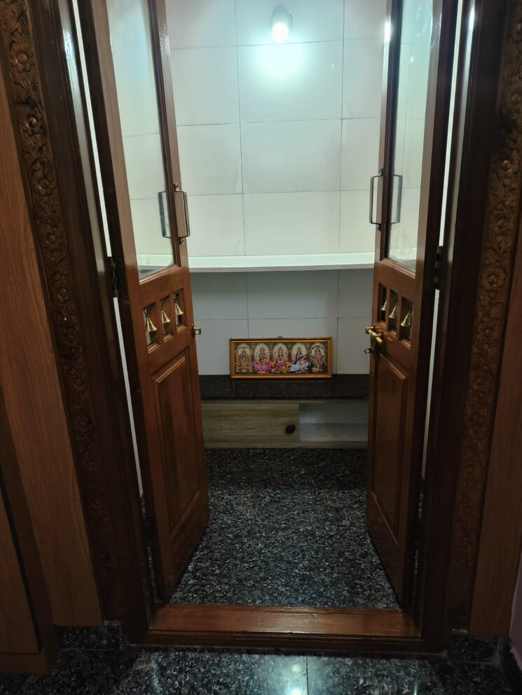 Bathroom, nri layout 3 Bedroom 1500 Sq.Ft. Builder Floor In Nri Layout Bangalore 9203931
