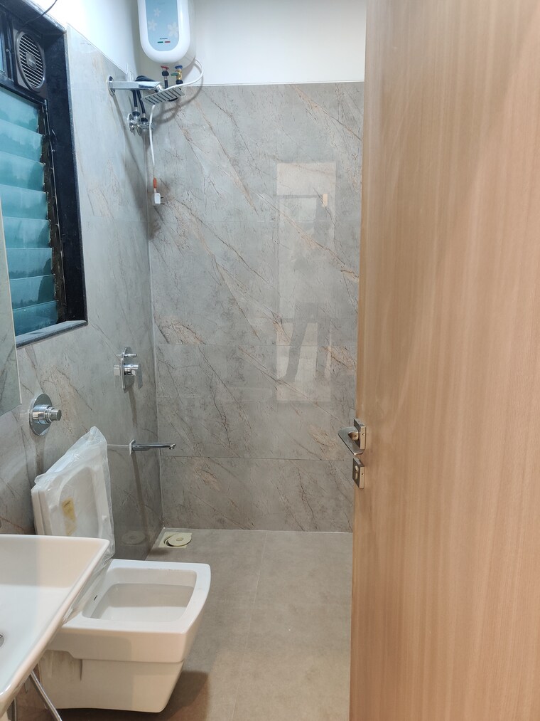 Bathroom, oxford-navrang-crystal 1 Bedroom 487 Sq.Ft. Apartment In Goregaon West Mumbai 9203950