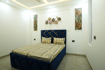 Bedroom in 3 BHK Builder Floor at Ultima 107, Sector 104 – for Sale
