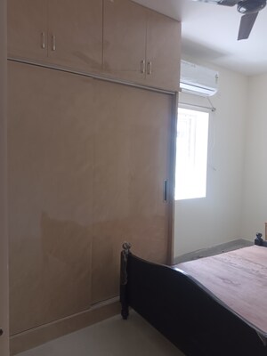 Room in 2 BHK Apartment at Narsingi – for Rent