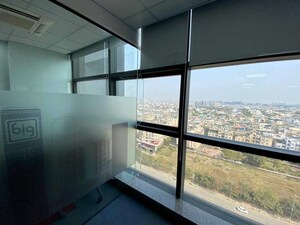 Room in  Office Space at Dhole Patil Road – for Rent