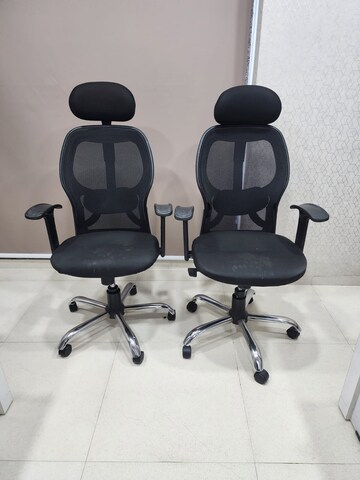 Team Area in  Office Space at Sola – for Rent