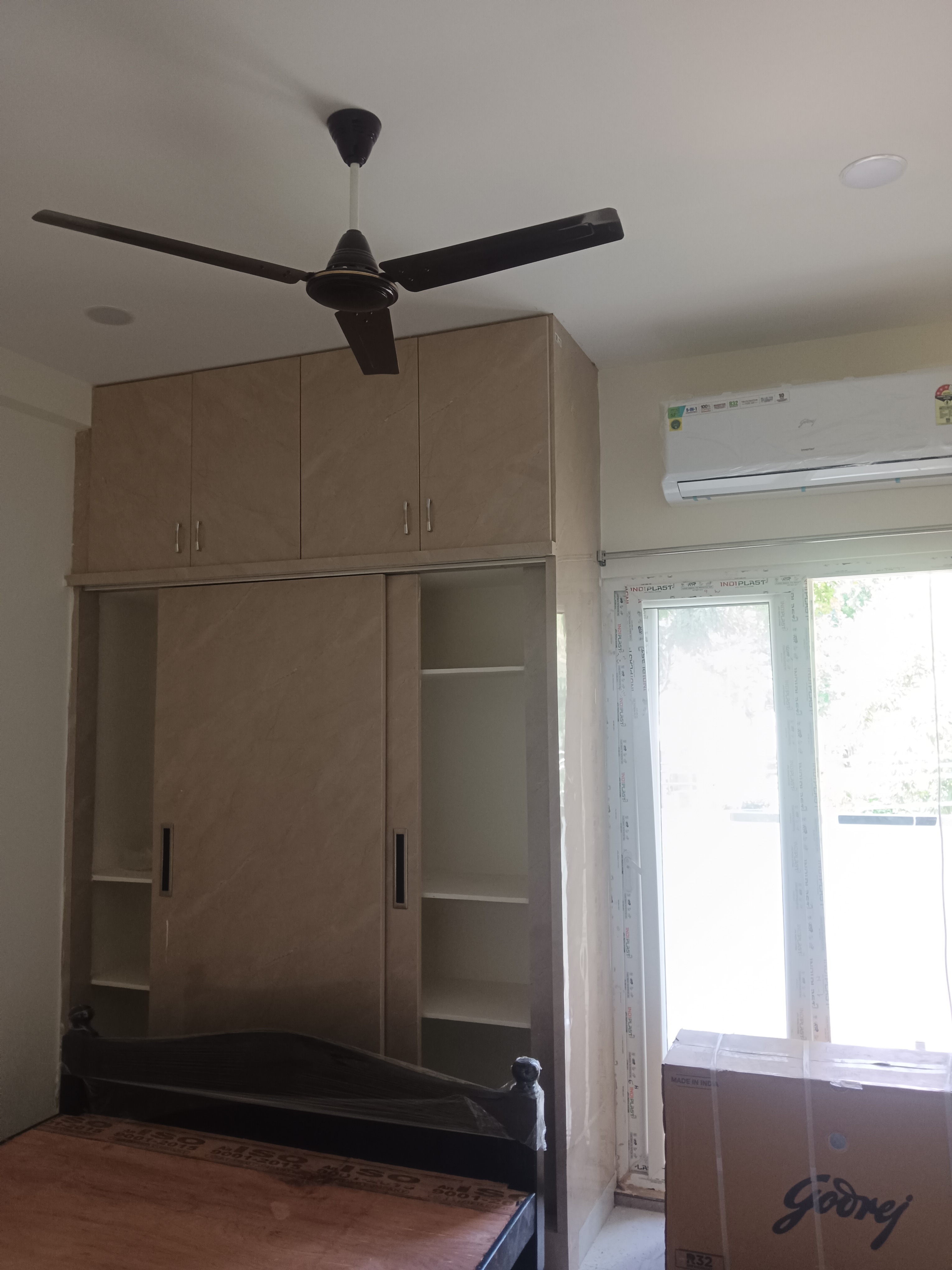 2 BHK Apartment For Rent in Mjr Serenity 