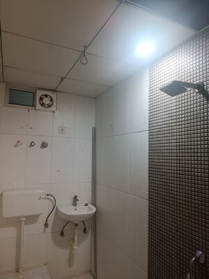 Bathroom in 2 BHK Builder Floor at Mansarovar Extension – for Sale
