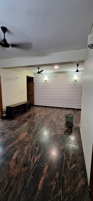 Room in 3 BHK Apartment at Sector 10 Dwarka – for Rent