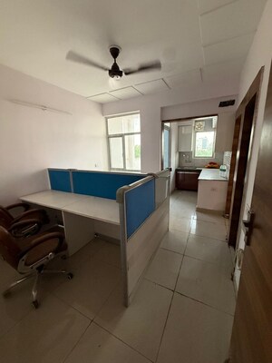 1 BHK Apartment For Sale in Sector 16b