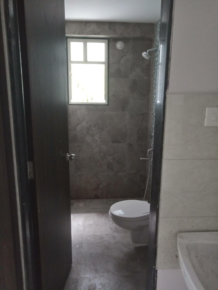 Bathroom, paud road 3 Bedroom 1324 Sq.Ft. Apartment In Paud Road Pune 9204083