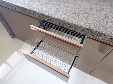 Furnished Amenities in 2 BHK Apartment at Sunteck Avenue 2, Goregaon West – for Rent