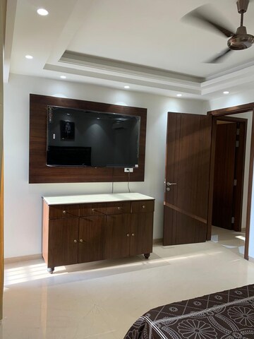 Furnished Amenities in 4 BHK Builder Floor at Greater Kailash ii – for Rent