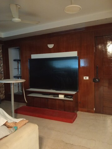 Living Room in 2 BHK Builder Floor at Palm Residency Chhatarpur, Chattarpur – for Rent