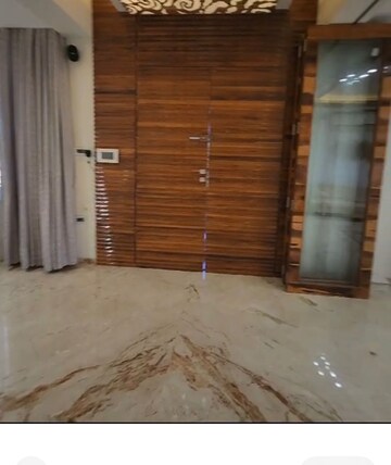 Room in 6 BHK Villa at Science City – for Sale