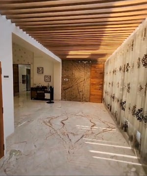 Parking in 6 BHK Villa at Science City – for Sale