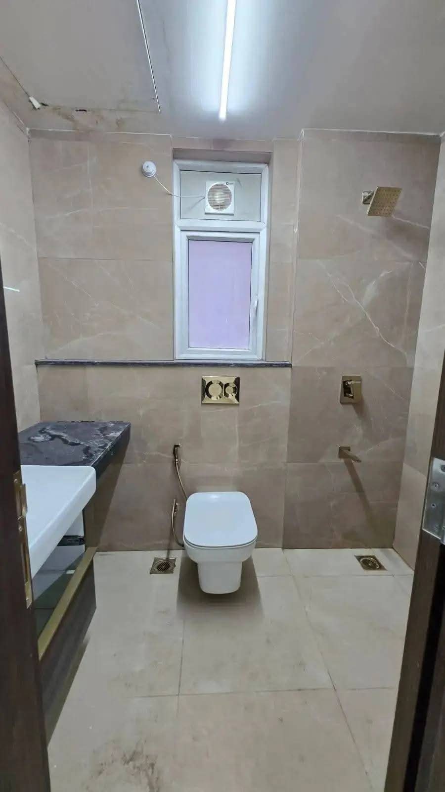 3.5 BHK + Study Room Builder Floor For Sale in Smart World Orchard