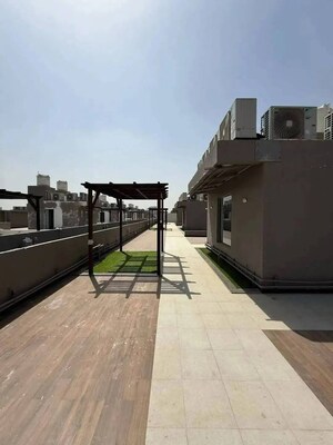 Balcony in 3.5 BHK Builder Floor at Smart World Orchard, Sector 61 – for Sale