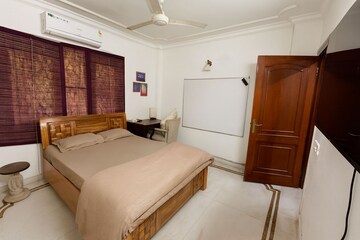 Living Room in 4 BHK Builder Floor at Geetanjali Enclave – for Rent