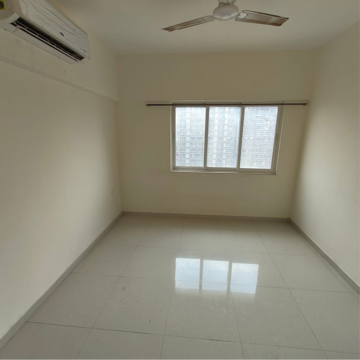 Room in 1 BHK Apartment at Omkar Signet, Malad East – for Rent