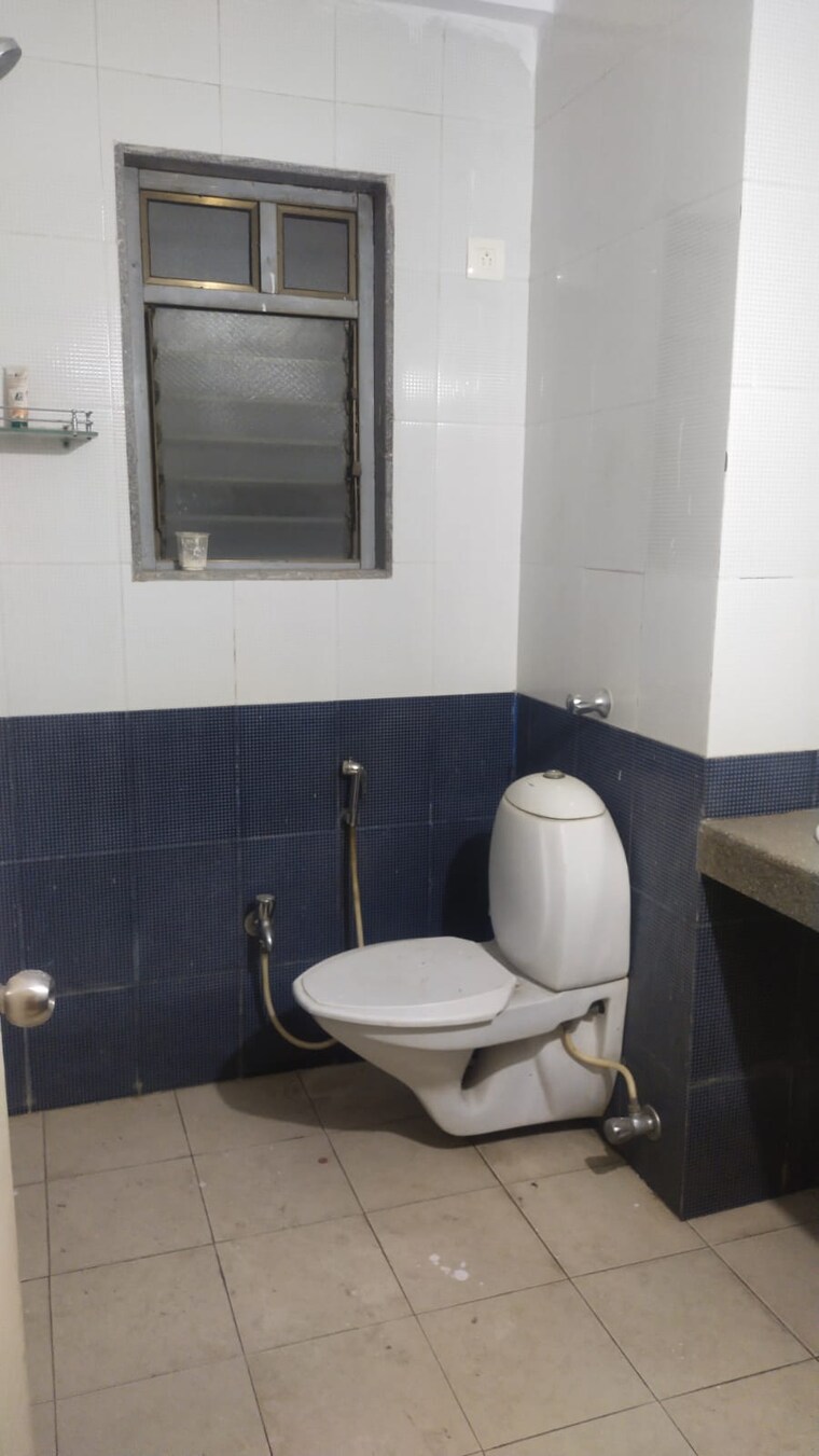 Bathroom, valley-shilp 3 Bedroom 1650 Sq.Ft. Apartment In Kharghar Sector 36 Navi Mumbai 9204435