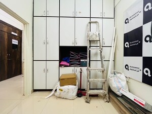   Office Space at Dhobi Talao – for Rent