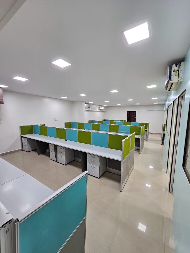 Team Area, lms-finswell-woods Commercial Office Space 1000 Sq.Ft. In Viman Nagar Pune 9204024