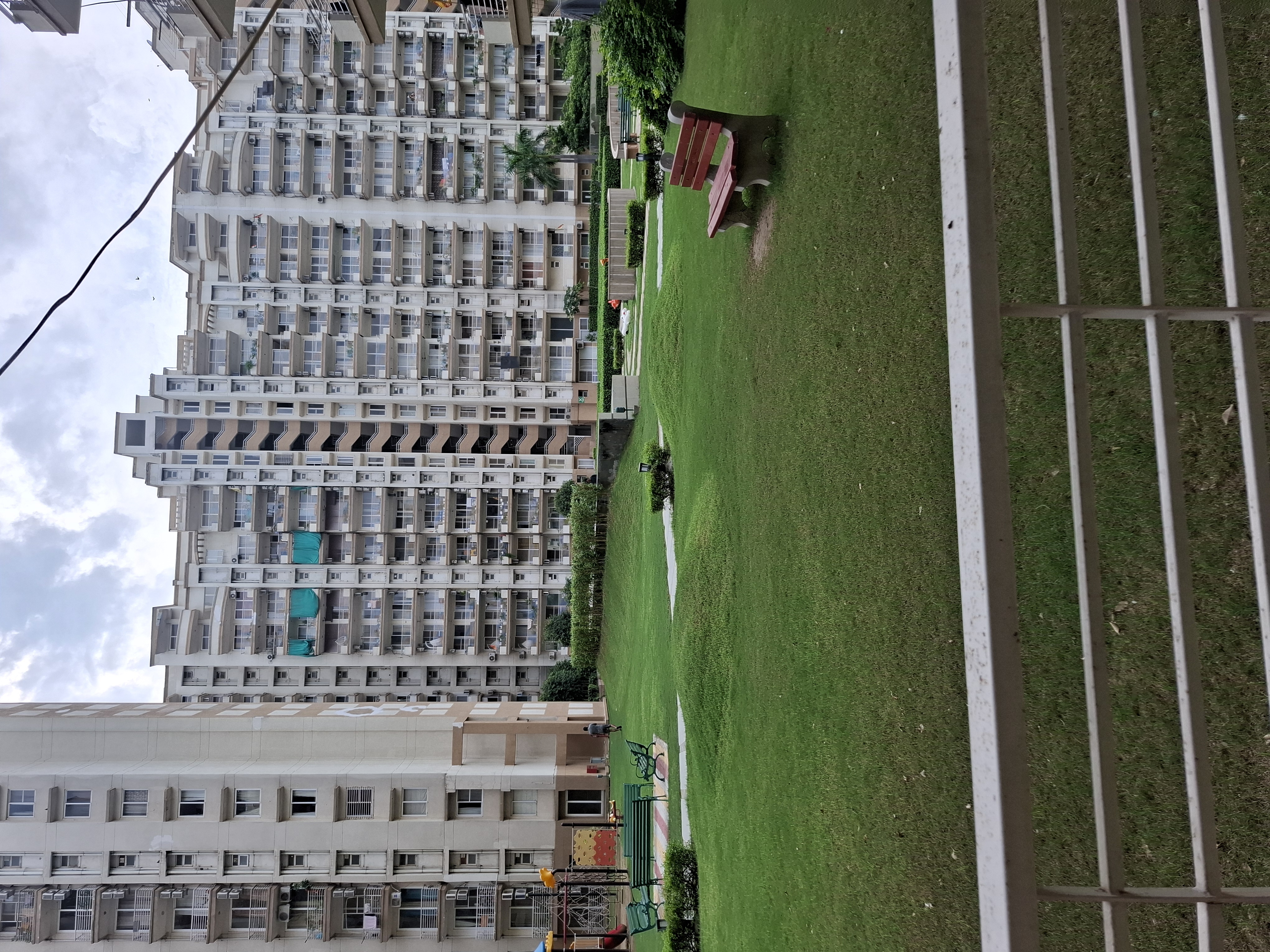 4 BHK + Pooja Room,Servant Room Apartment For Rent in Tulip Ace