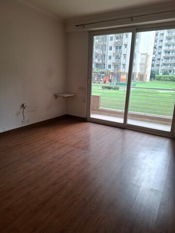Room in 4 BHK Apartment at Tulip Ace, Sector 89 – for Rent
