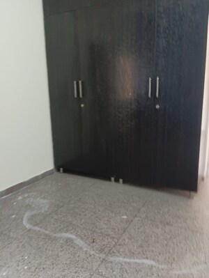 Room in 3 BHK Builder Floor at Alaknanda – for Rent