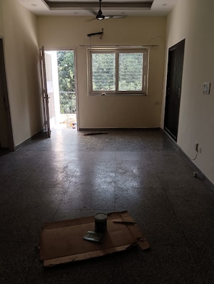 Room in 3 BHK Builder Floor at Alaknanda – for Rent