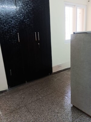 Room in 3 BHK Builder Floor at Alaknanda – for Rent