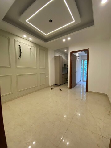 Room in 2 BHK Builder Floor at Saket – for Rent