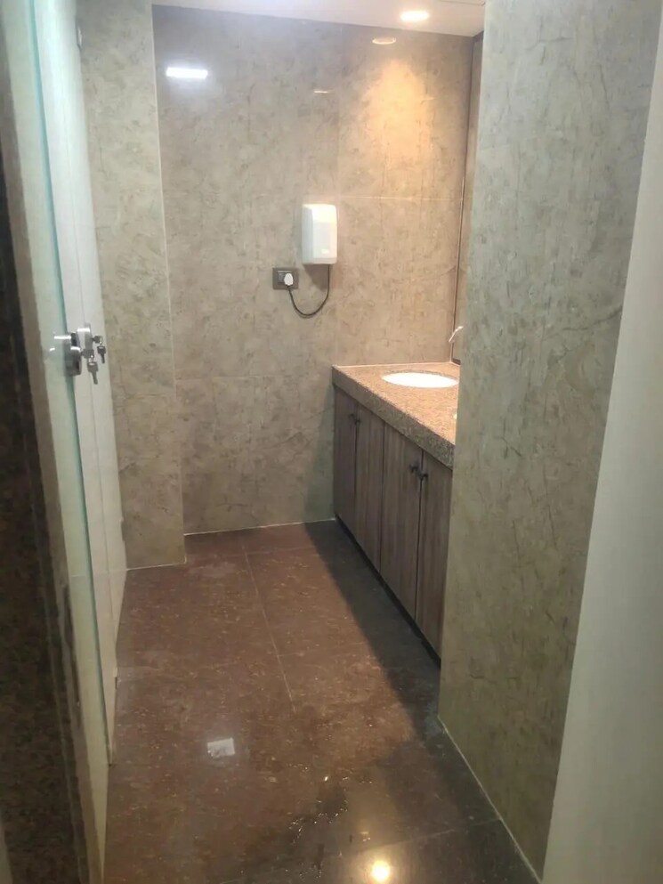 Bathroom, aristo-sea-breeze Commercial Office Space 1800 Sq.Ft. In Prabhadevi Mumbai 9204454