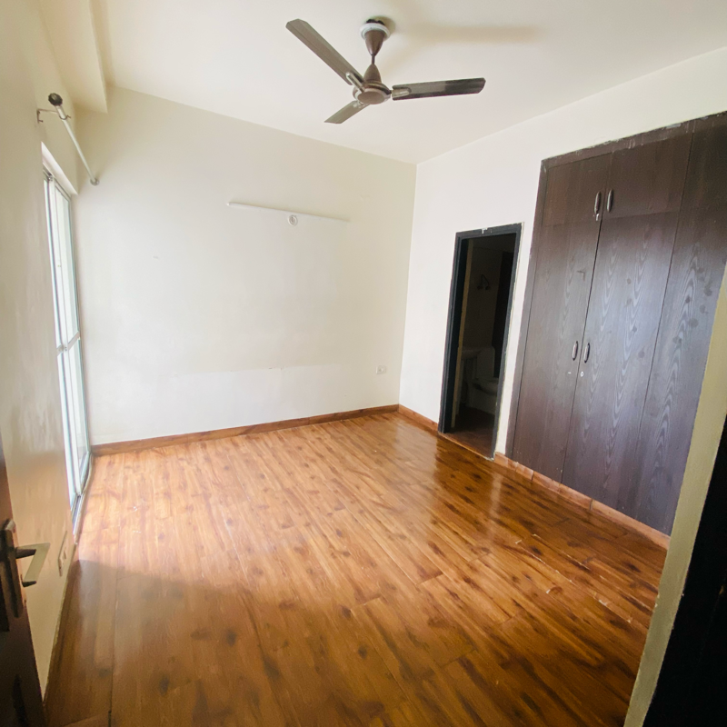 2 BHK Apartment For Rent in Aims Golf Avenue II