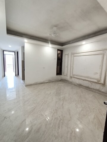Room in 1 BHK Builder Floor at Saket – for Rent