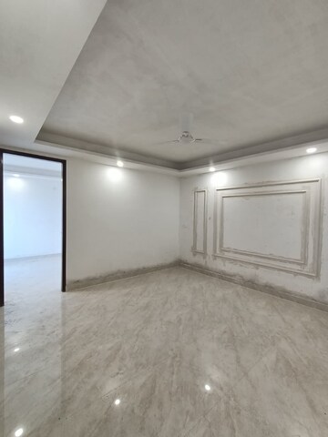 Room in 1 BHK Builder Floor at Saket – for Rent