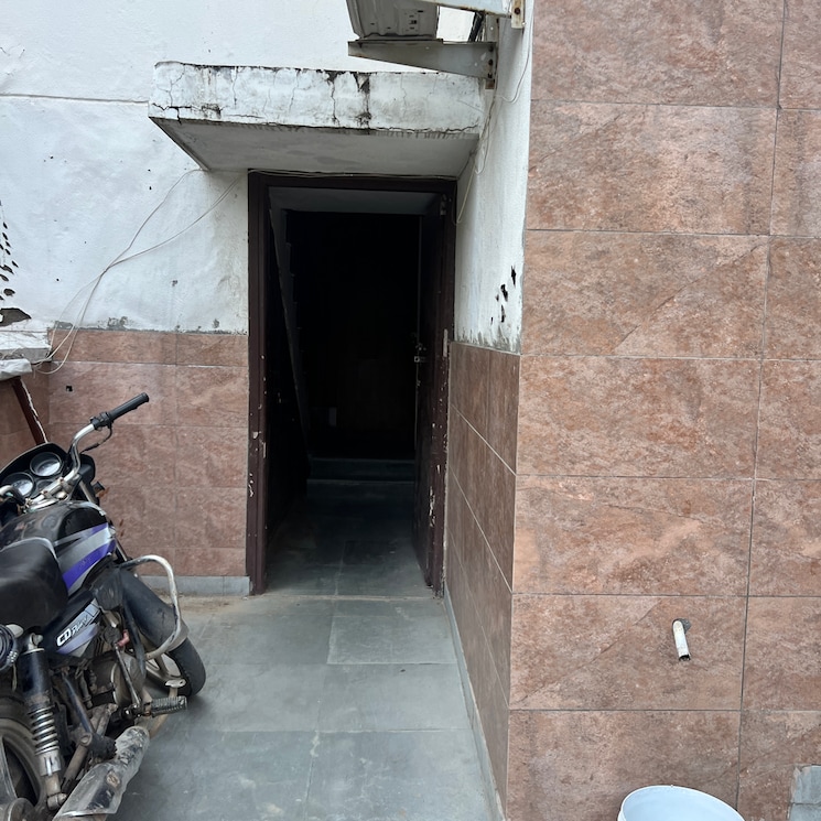  Parking, parklands 3 Bedroom 180 Sq.Yd. Builder Floor In Sector 85 Faridabad 9204567