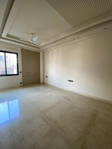 Room in 4 BHK Builder Floor at Greater Kailash I – for Rent