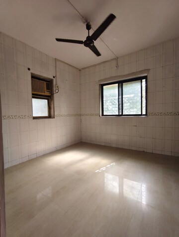 Room in 1 BHK Apartment at Deepanjali CHS, Malad West – for Rent