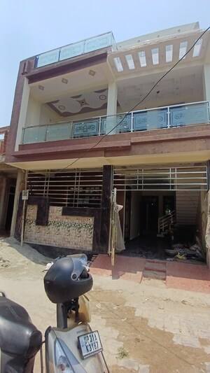 4 BHK Independent House For Sale in Jankipuram