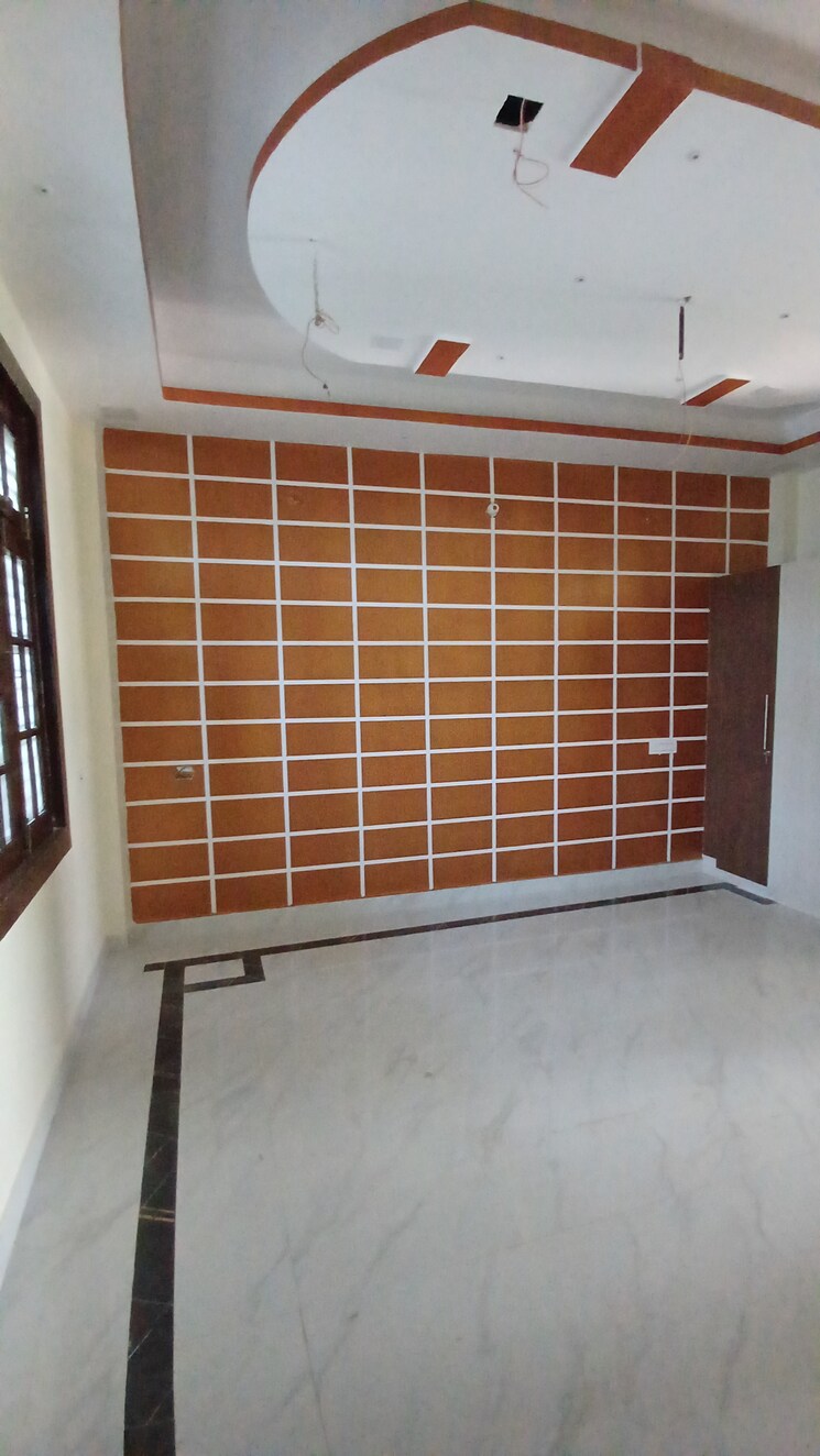 Room, jankipuram 4 Bedroom 2550 Sq.Ft. Independent House In Jankipuram Lucknow 9204617