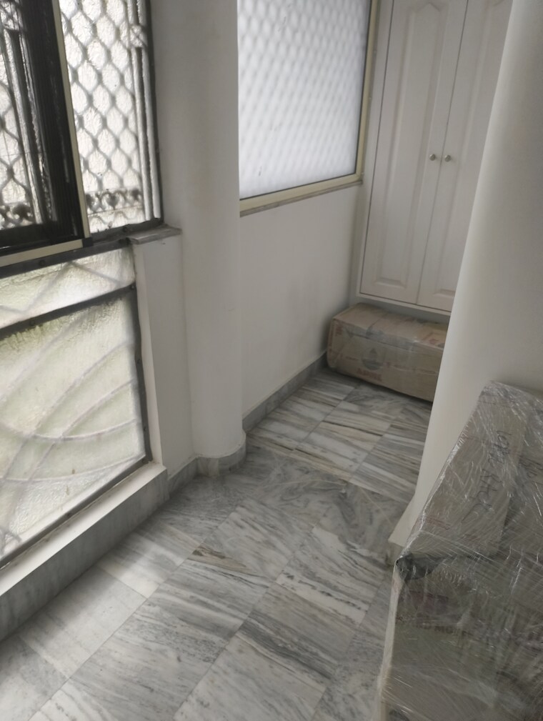 Other, vasant kunj 4 Bedroom 2000 Sq.Ft. Apartment In Vasant Kunj Delhi 9204626