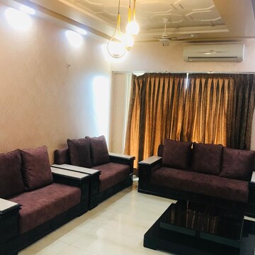 Living Room in 3.5 BHK Apartment at Sector 79 – for Rent
