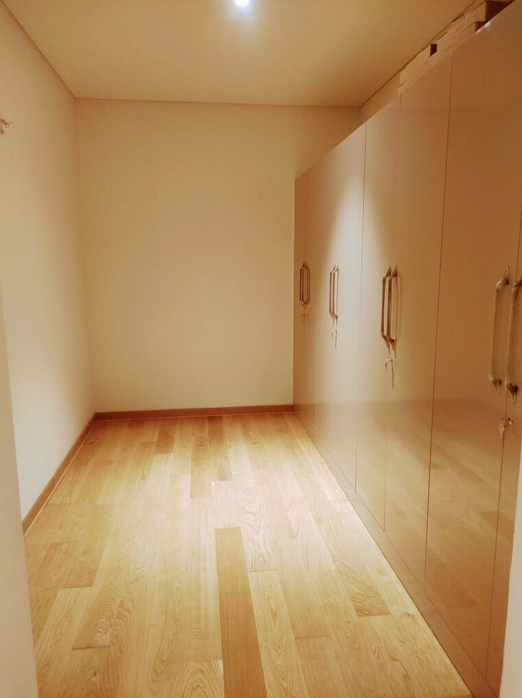 Room, embassy-lake-terrace 3 Bedroom 3947 Sq.Ft. Apartment In Hebbal Bangalore 9204663