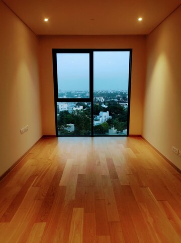 Room in 3 BHK Apartment at Embassy Lake Terrace, Hebbal – for Rent