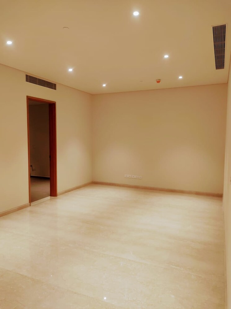 Room, embassy-lake-terrace 3 Bedroom 3947 Sq.Ft. Apartment In Hebbal Bangalore 9204663