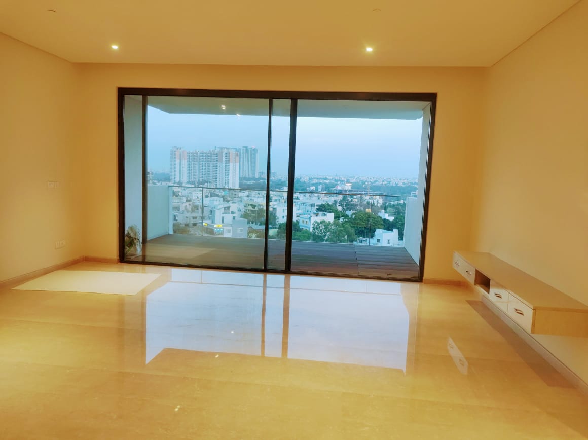 3 BHK + Servant Room,Study Room 3947 Sq.Ft. Apartment in Embassy Lake Terrace