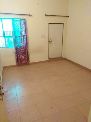 Room in 2 BHK Independent House at Gomti Nagar – for Rent