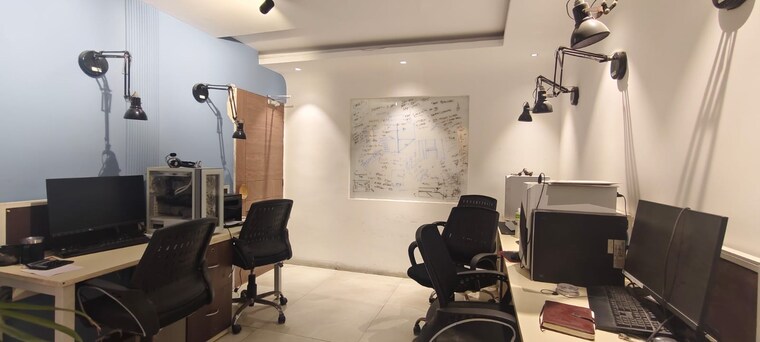 Team Area, sector 2 Commercial Office Space 1400 Sq.Ft. In Sector 2 Noida 9204660